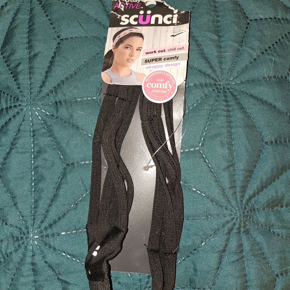Black Scunci Headband
